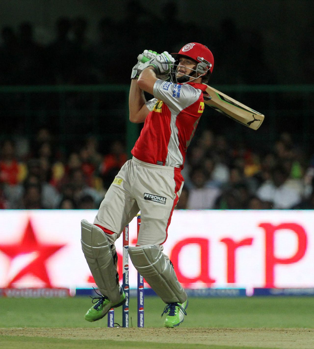 Adam Gilchrist plays a pull shot for four, Royal Challengers Bangalore v Kings XI Punjab, IPL 2013, Bangalore, May 14, 2013