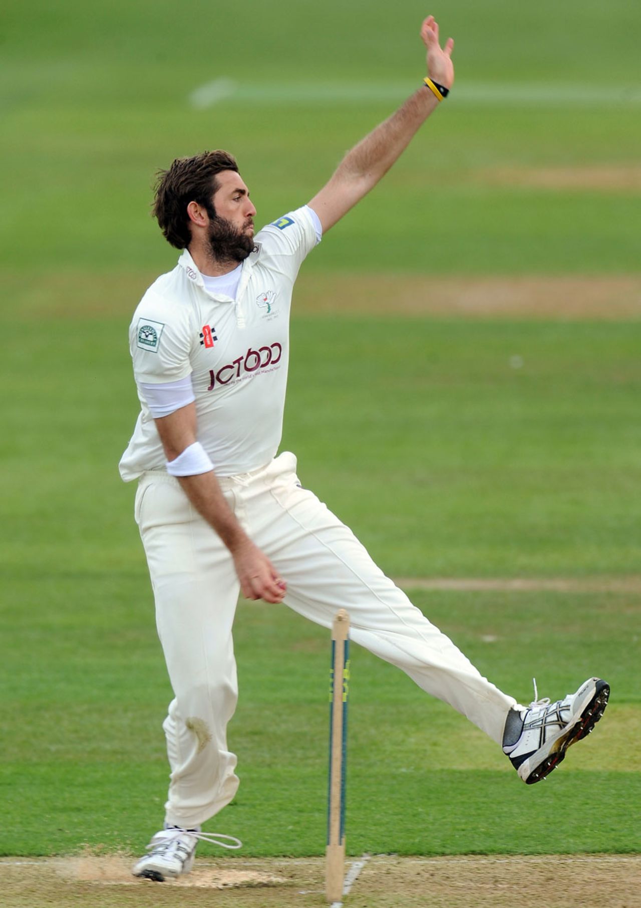 Liam Plunkett took 5 for 32, Warwickshire v Yorkshire, County Championship, Division One, Edgbaston, 1st day, May, 15, 2013