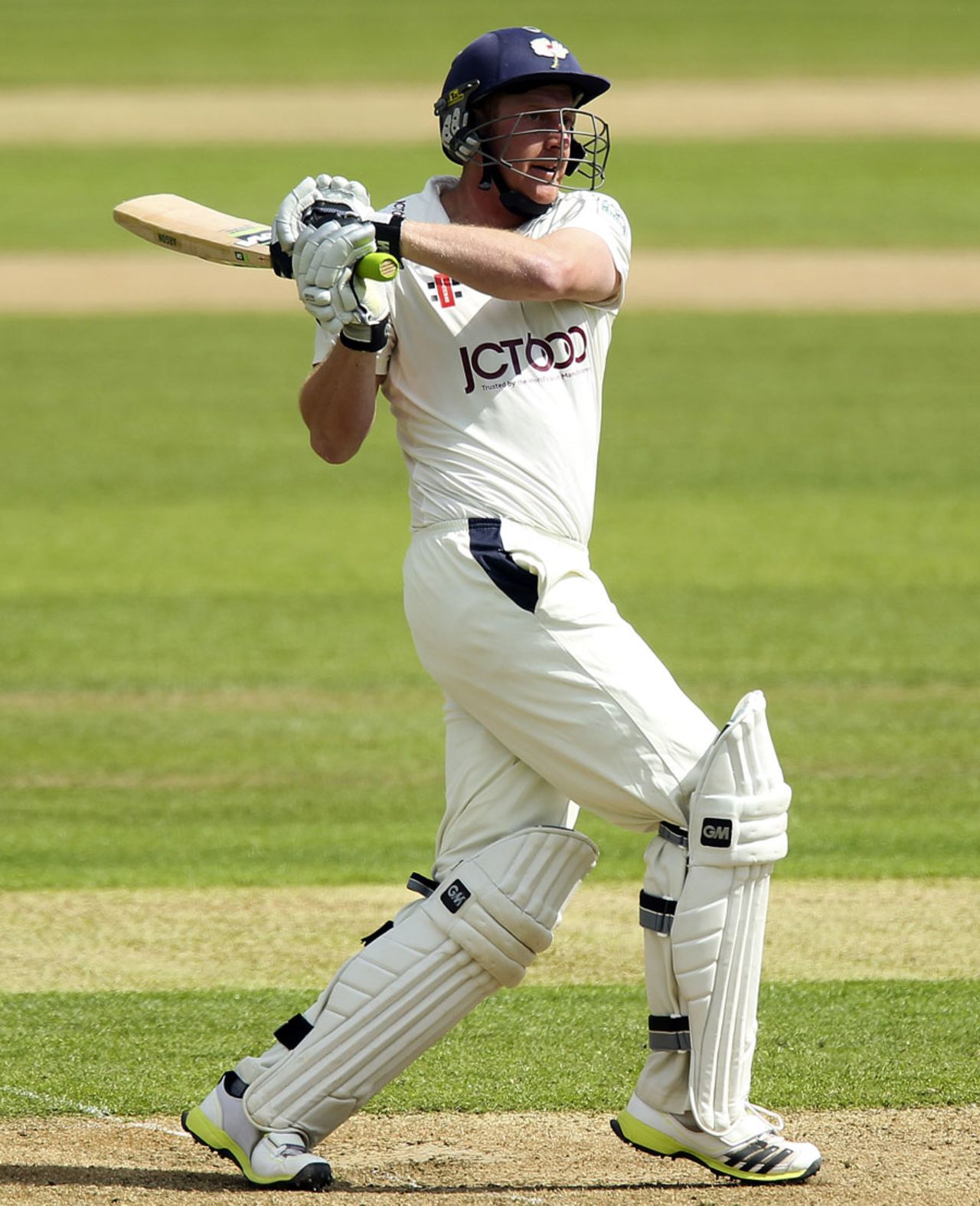Andrew Gale made 40, Warwickshire v Yorkshire, County Championship, Division One, Edgbaston, 2nd day, May, 16, 2013
