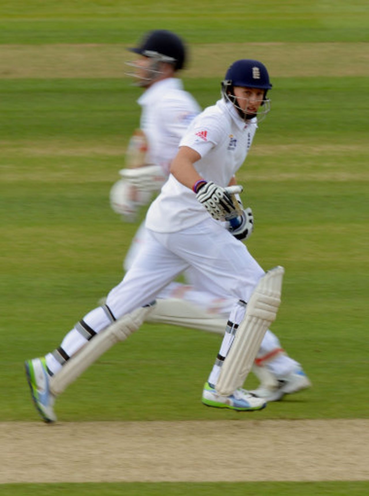 Joe Root and Jonathan Trott put together a solid stand as England built a lead on the third afternoon, England v New Zealand, 1st Investec Test, Lord's, 3rd day, May 18, 2013