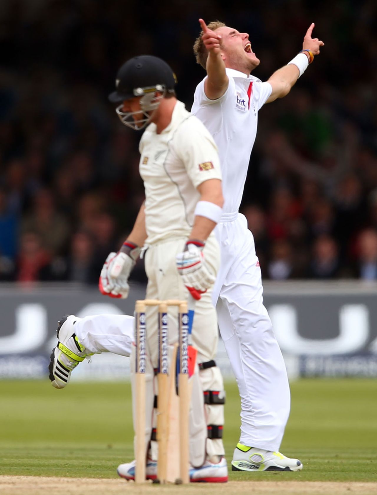 Stuart Broad's dismissal of Brendon McCullum was a major blow, England v New Zealand, 1st Investec Test, Lord's, 4th day, May 19, 2013