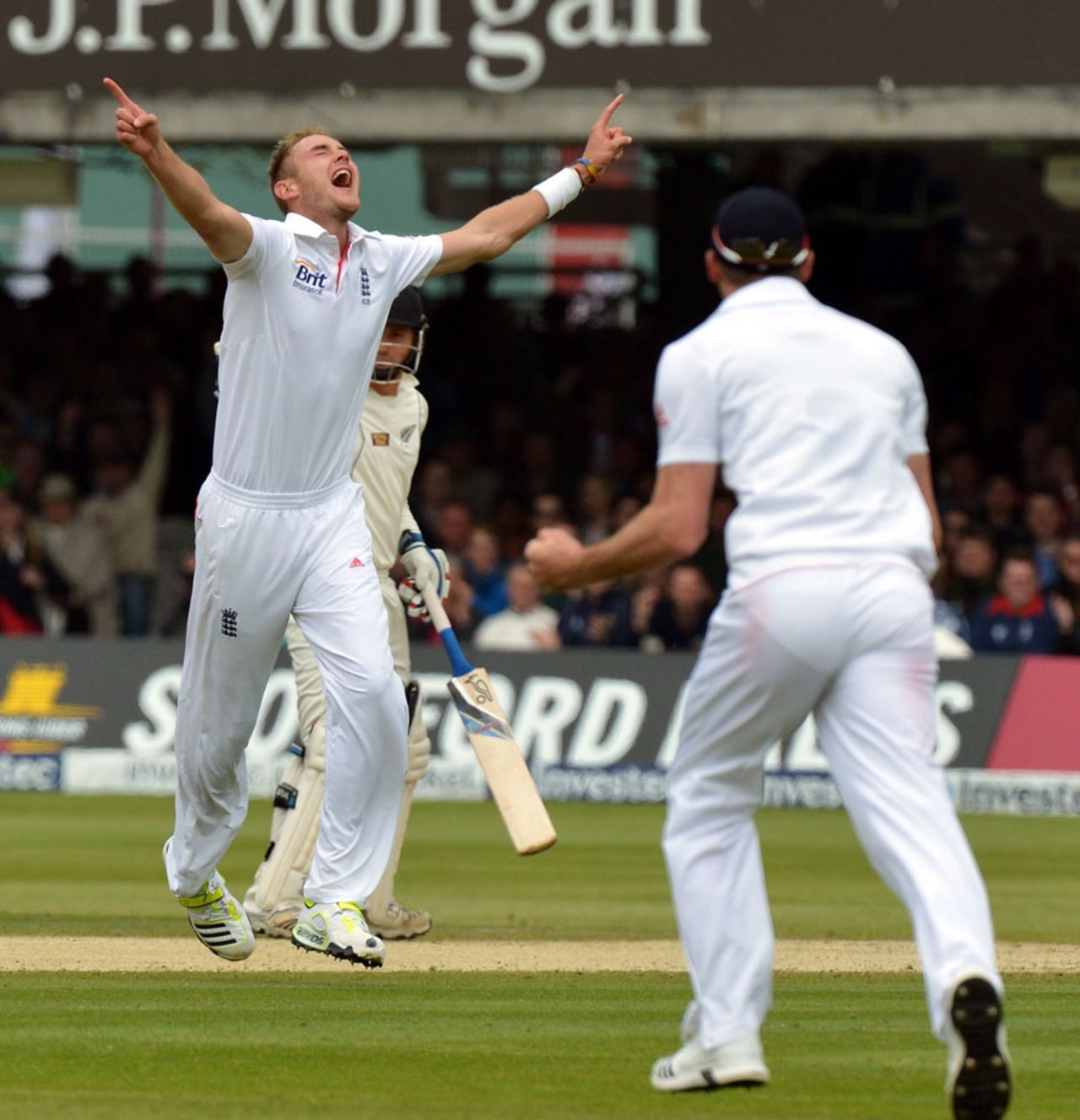 Stuart Broad's removed Brendon McCullum to complete a five-wicket haul before lunch, England v New Zealand, 1st Investec Test, Lord's, 4th day, May 19, 2013