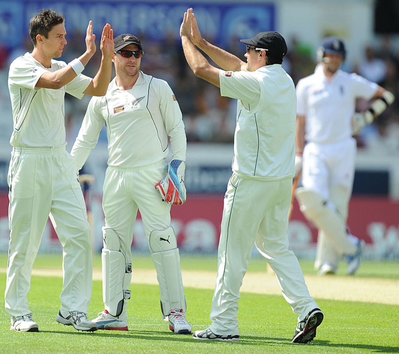 Trent Boult took 5 for 57 to wrap up the innings, England v New Zealand, 2nd Investec Test, Headingley, 3rd day, May 26, 2013