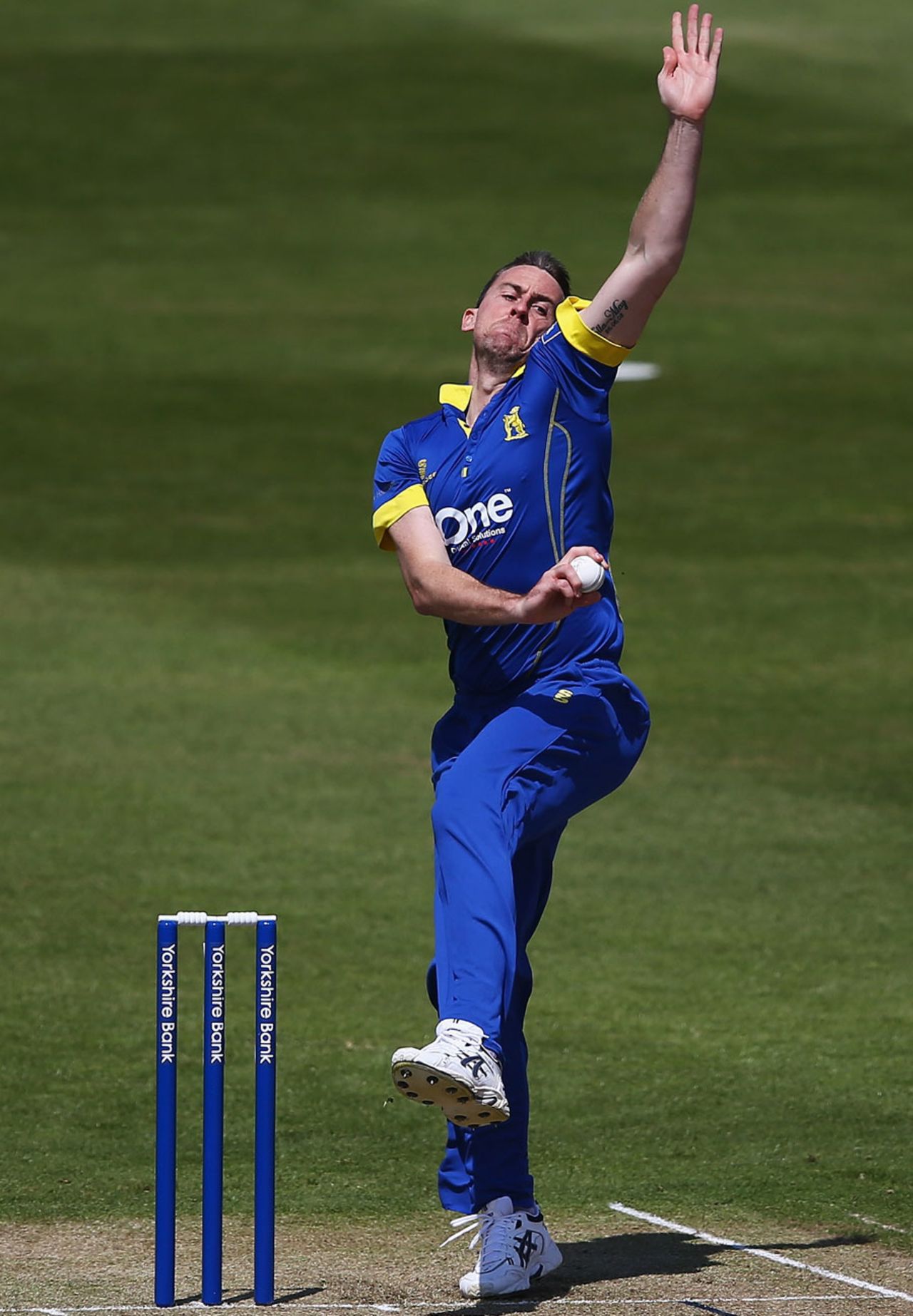 Rikki Clarke's four overs cost 23, Northamptonshire v Warwickshire, Yorkshire Bank 40, Group A, Northampton, May, 27, 2013