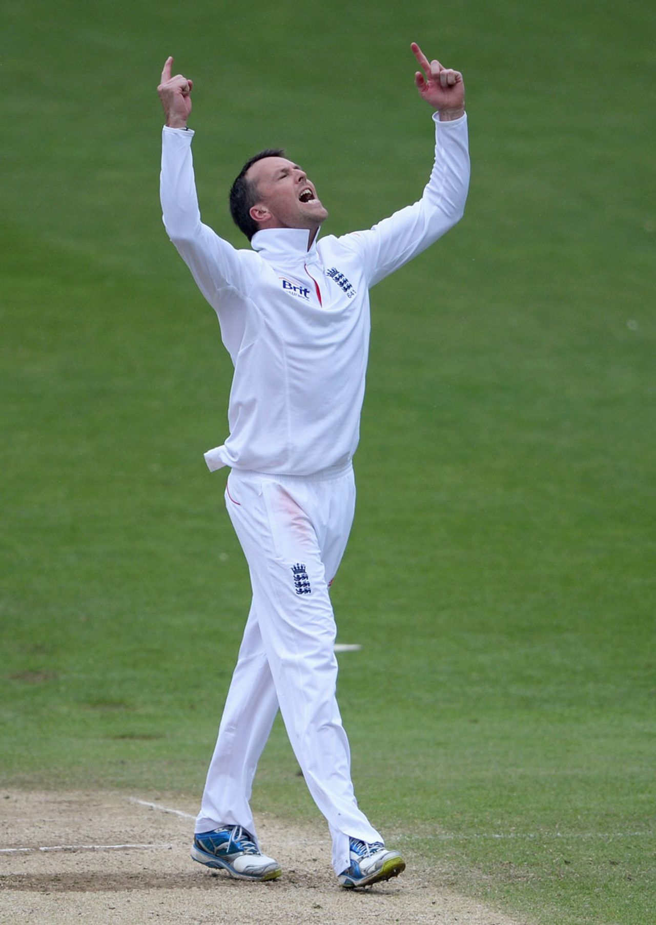 Graeme Swann took his 15th five-wicket haul in Tests, England v New Zealand, 2nd Investec Test, Headingley, 5th day, May 28, 2013
