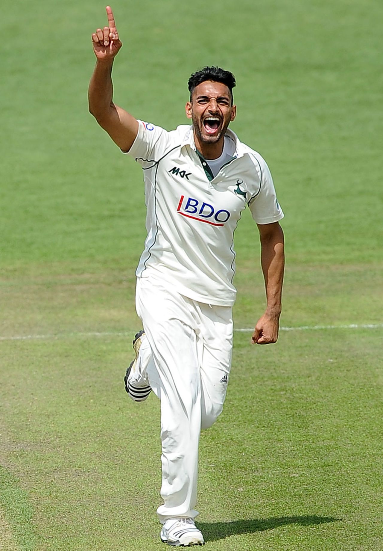 Ajmal Shahzad made the initial breakthrough, County Championship, Division One, Hove, 2nd day, June, 1, 2013