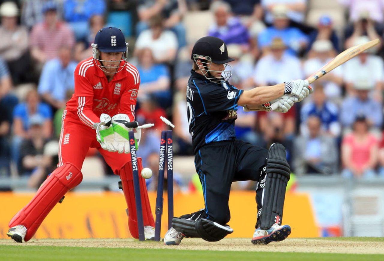 Kane Williamson is bowled by Graeme Swann, England v New Zealand, 2nd ODI, Ageas Bowl, June 2, 2013