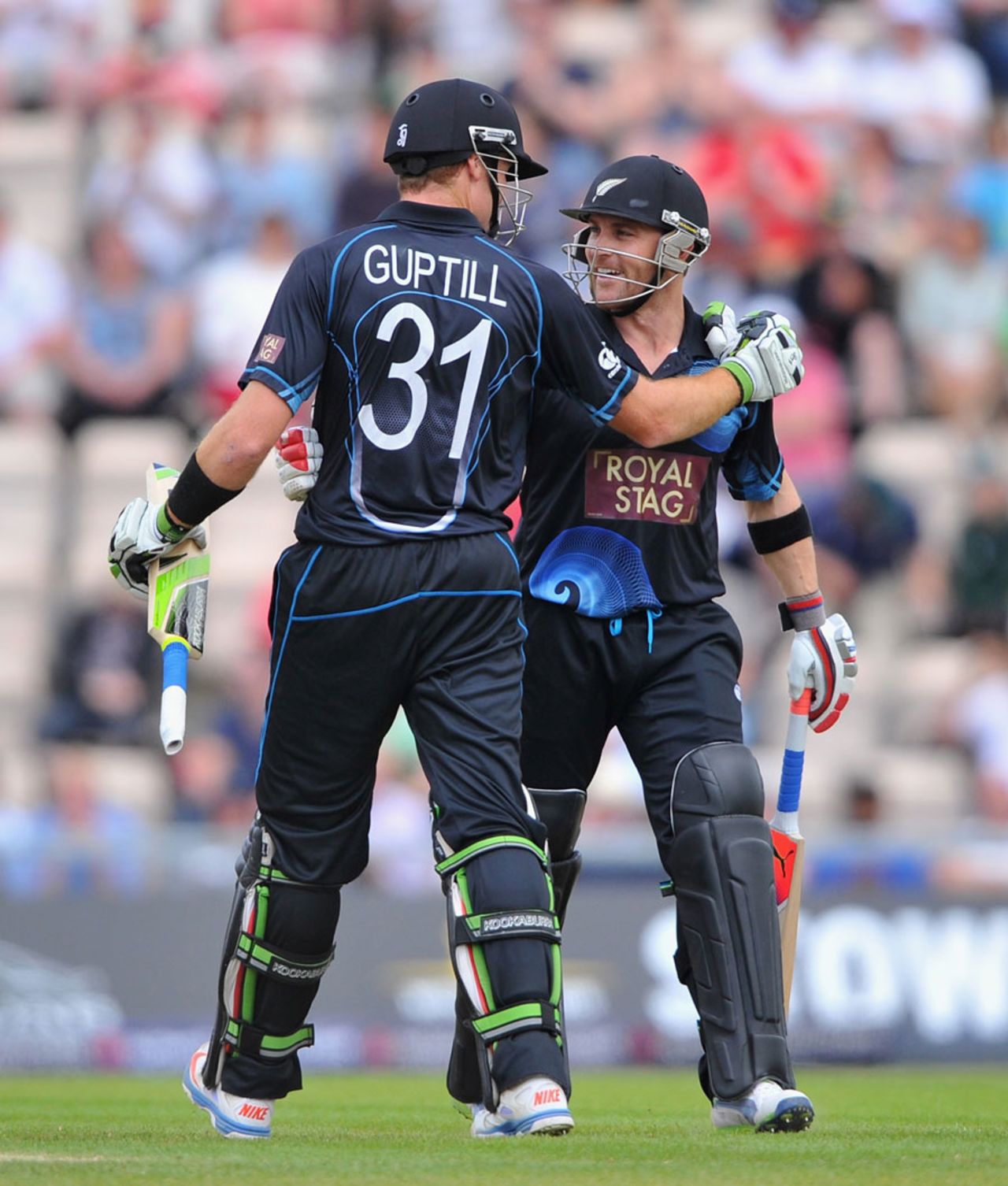 Martin Guptill and Brendon McCullum put on 118 in just 50 balls, England v New Zealand, 2nd ODI, Ageas Bowl, June 2, 2013