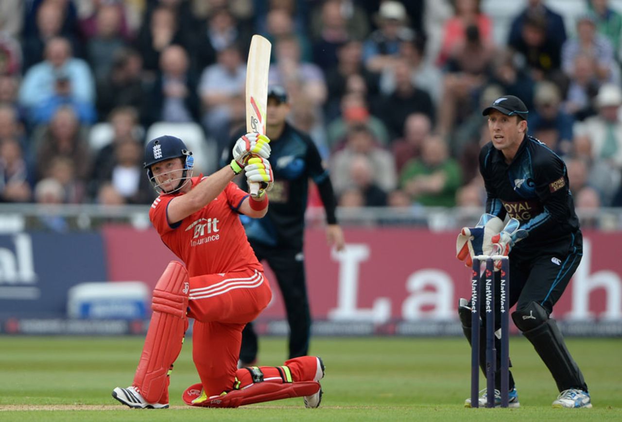 Ian Bell reached his half-century from 69 balls, England v New Zealand, 2nd ODI, Trent Bridge, June 5, 2013