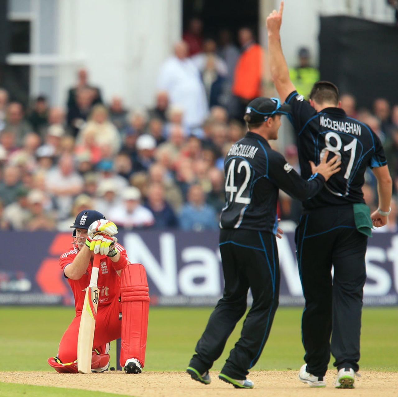 Ian Bell drove Mitchell McClenaghan to mid-off for 82, England v New Zealand, 2nd ODI, Trent Bridge, June 5, 2013