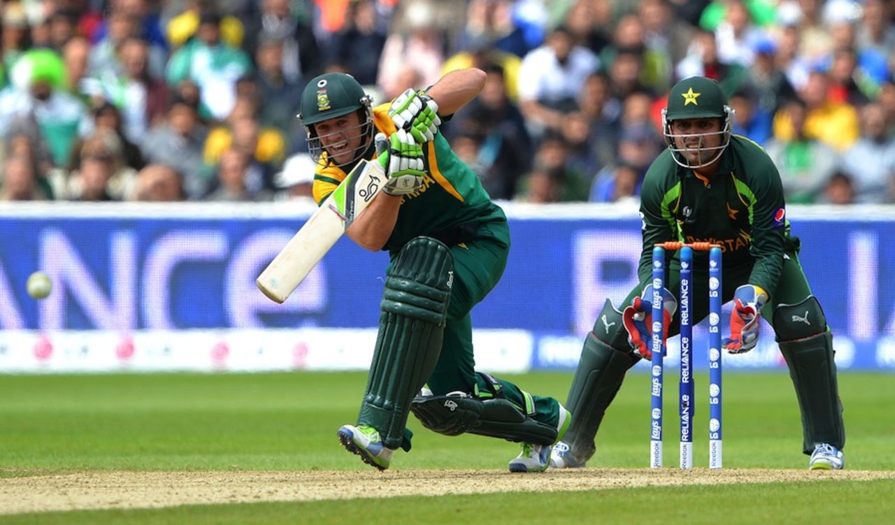 AB de Villiers drives down the ground, Pakistan v South Africa, Champions Trophy, Group B, Edgbaston, June 10, 2013