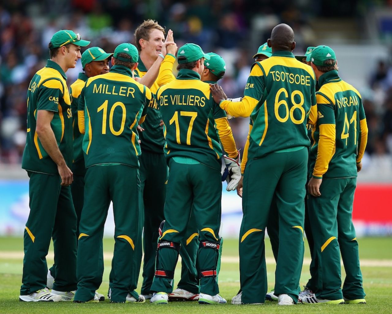 South Africa players celebrate the fall of Mohammad Hafeez, Pakistan v South Africa, Champions Trophy, Group B, Edgbaston, June 10, 2013