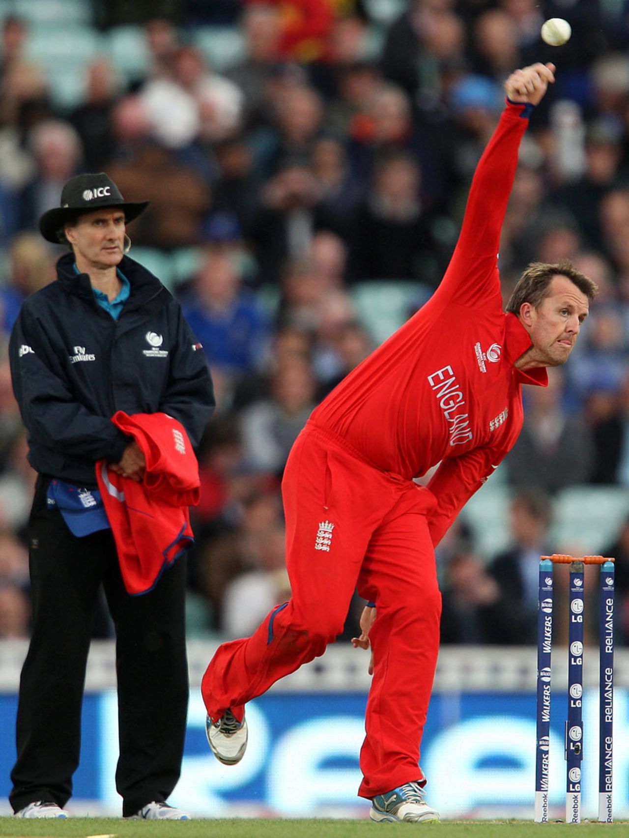 Graeme Swann's final over that went for 16 spoiled his figures, England v Sri Lanka, Champions Trophy, Group A, The Oval, June 13, 2013