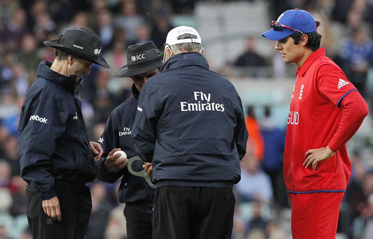 Alastair Cook was not impressed when the ball was changed, England v Sri Lanka, Champions Trophy, Group A, The Oval, June 13, 2013
