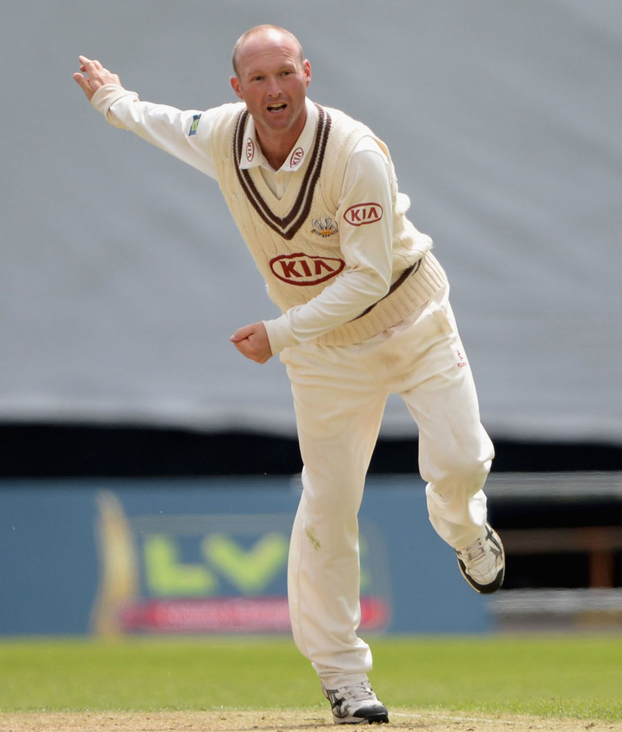 Gary Keedy sent down 22 overs in a rare appearance, Yorkshire v Surrey, County Championship, Division One, Headingley, 2nd day, June, 22, 2013