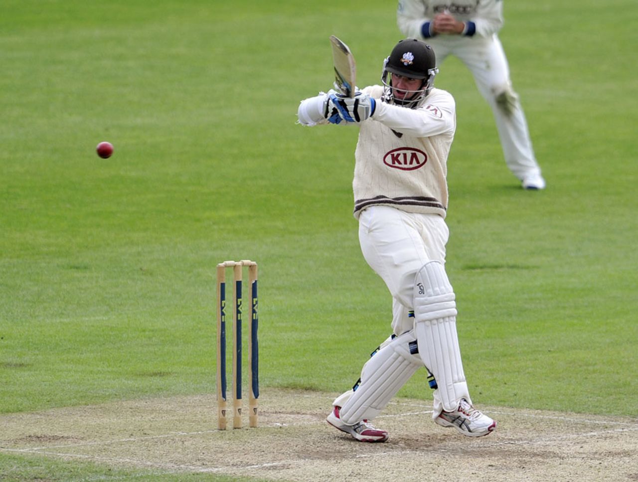 Steven Davies pulls on his way to 44, Yorkshire v Surrey, County Championship, Division One, Headingley, 3rd day, June, 23, 2013