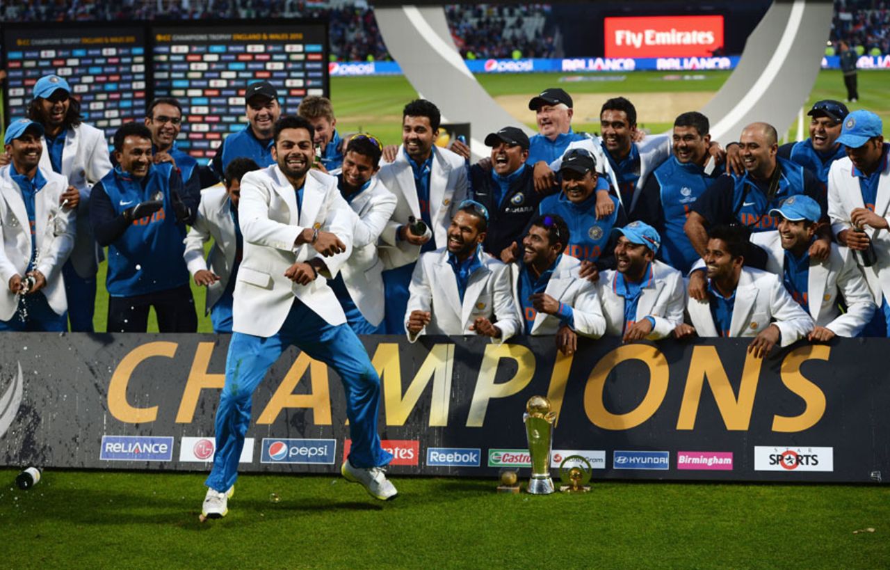 Virat Kohli does his rendition of <i>Gangnam Style</i>, England v India, Champions Trophy final, Edgbaston, June 23, 2013