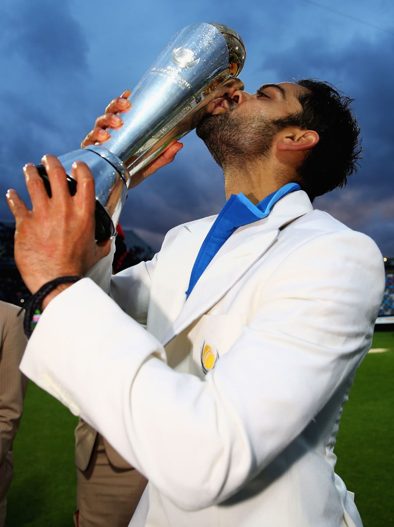 Virat Kohli kisses the Champions Trophy, England v India, Champions Trophy final, Edgbaston, June 23, 2013