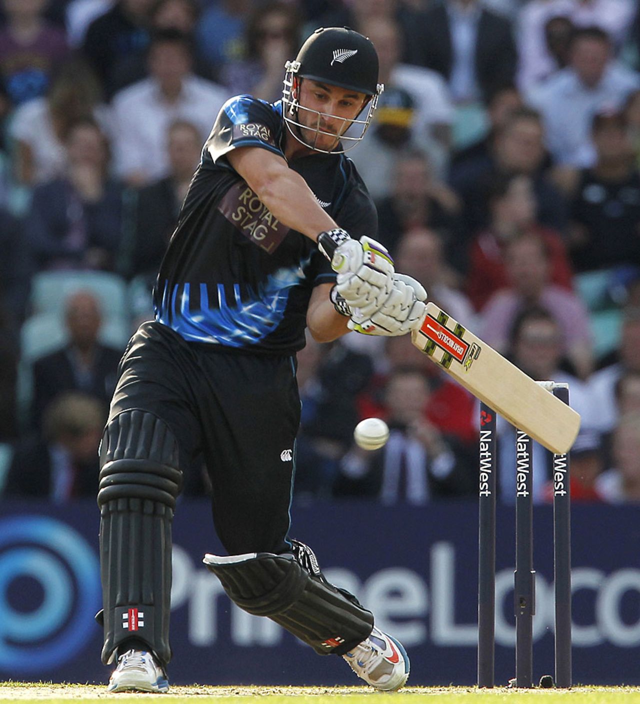 Hamish Rutherford goes for the big hit, England v New Zealand, 1st T20, The Oval, June 25, 2013
