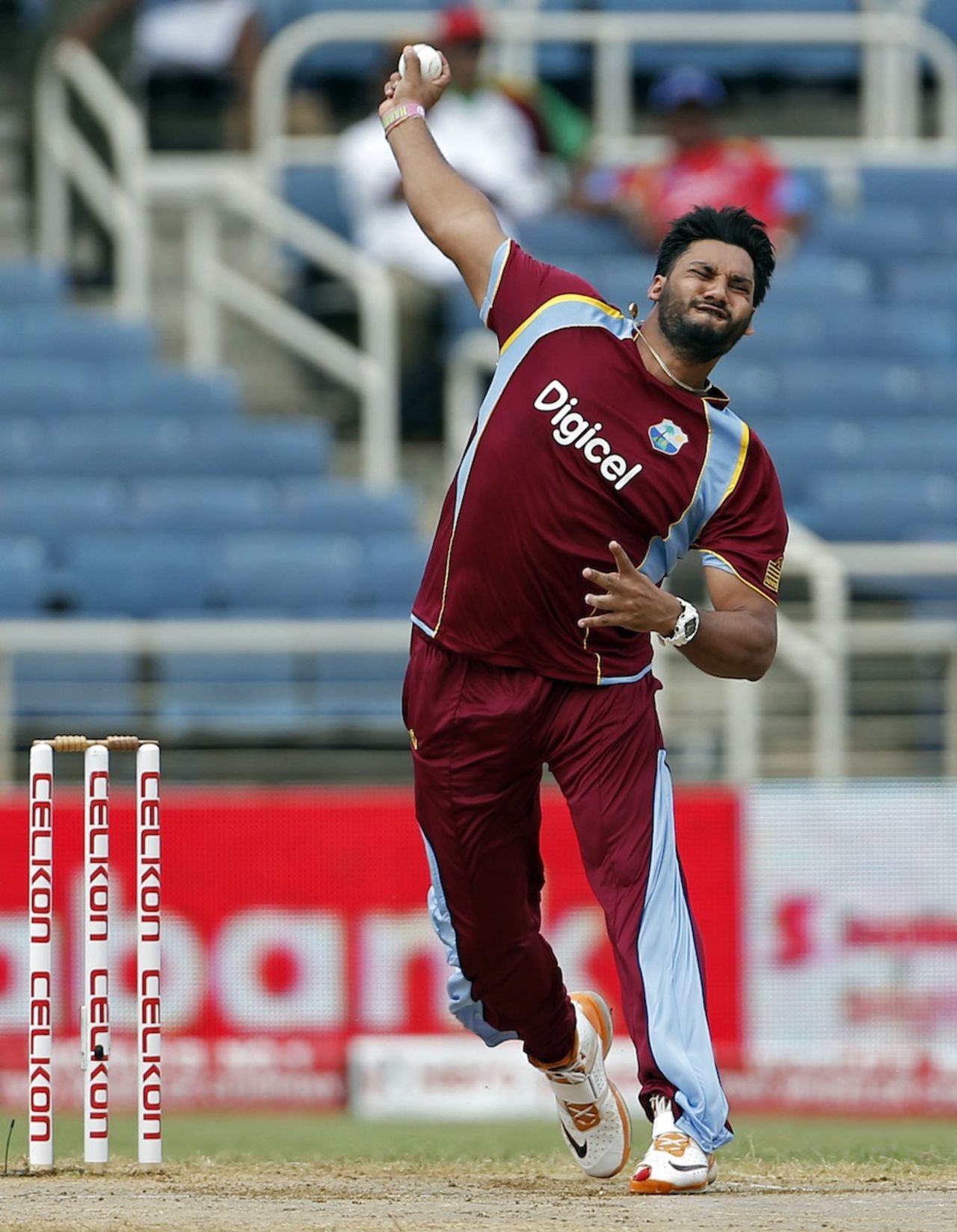Ravi Rampaul in his bowling stride, West Indies v Sri Lanka, 1st ODI, Kingston, June 28, 2013