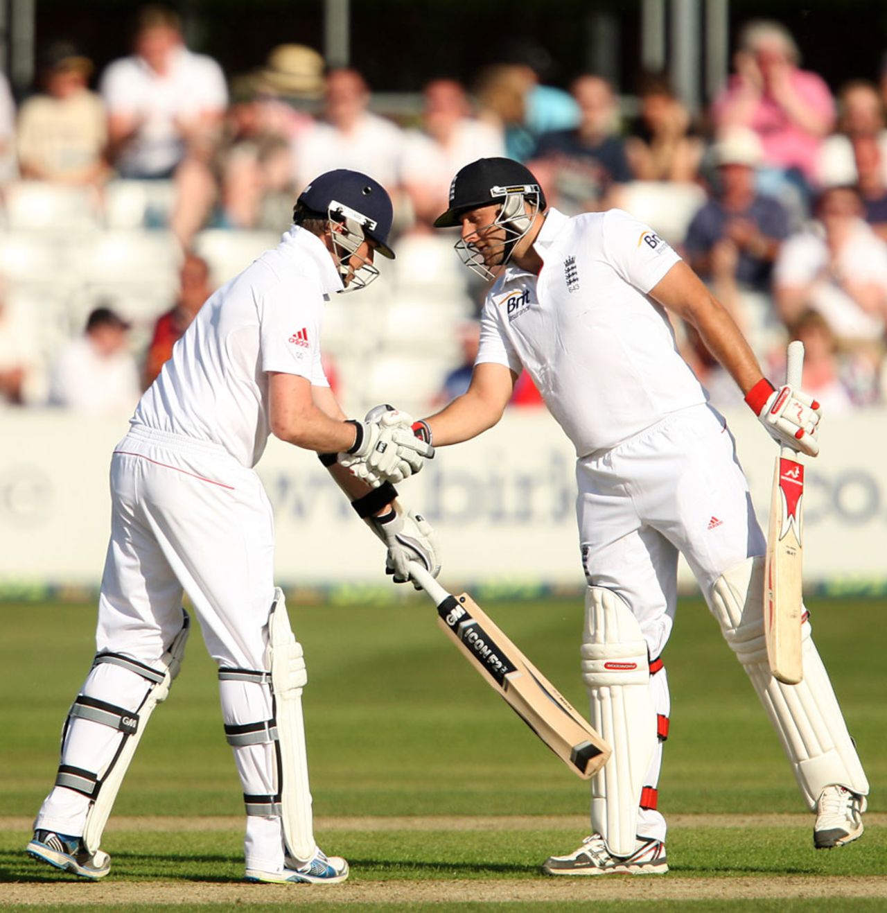 Graeme Swann and Tim Bresnan put on a century stand, Essex v England, 1st day, Chelmsford, June 30, 2013