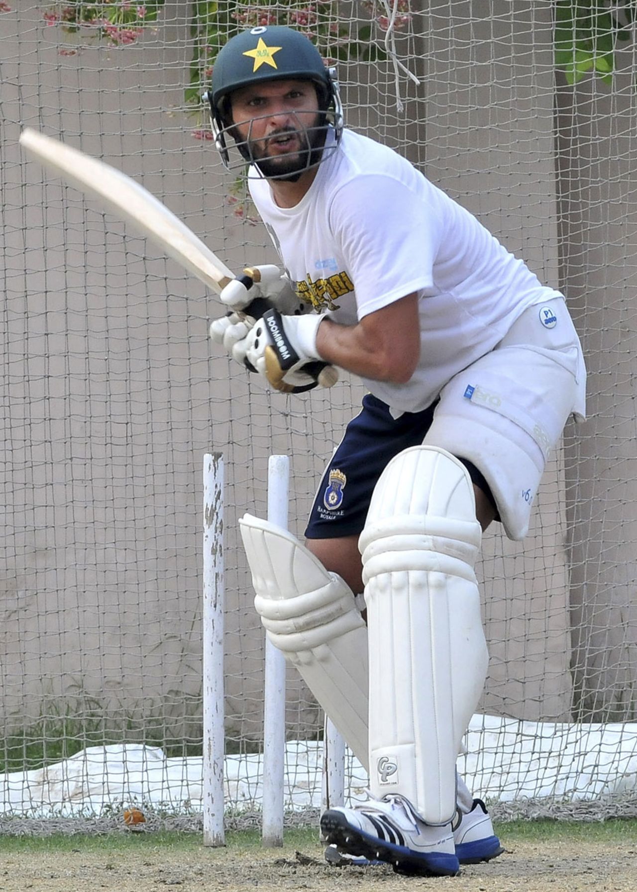Shahid Afridi bats in the nets, Lahore, July 3, 2013