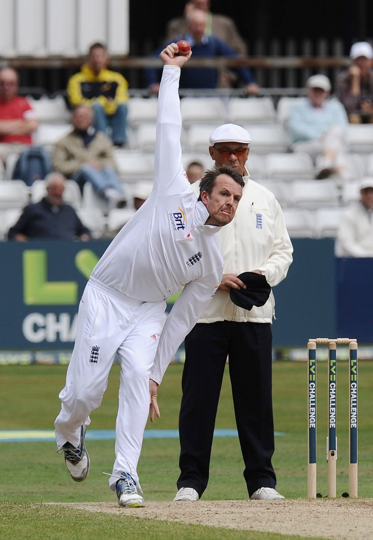 Graeme Swann's five wickets helped England to victory, Essex v England, 4th day, Chelmsford, July 3, 2013