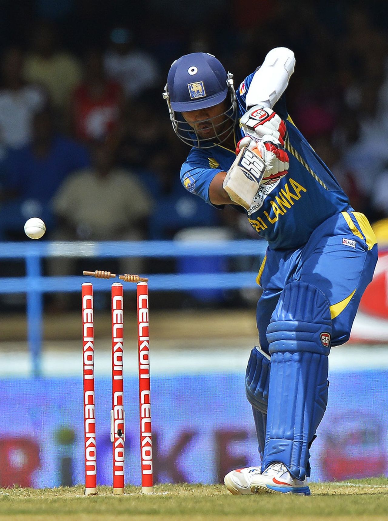 Dinesh Chandimal was Kemar Roach's second wicket, West Indies v Sri Lanka, West Indies tri-series, Port of Spain, July 7, 2013