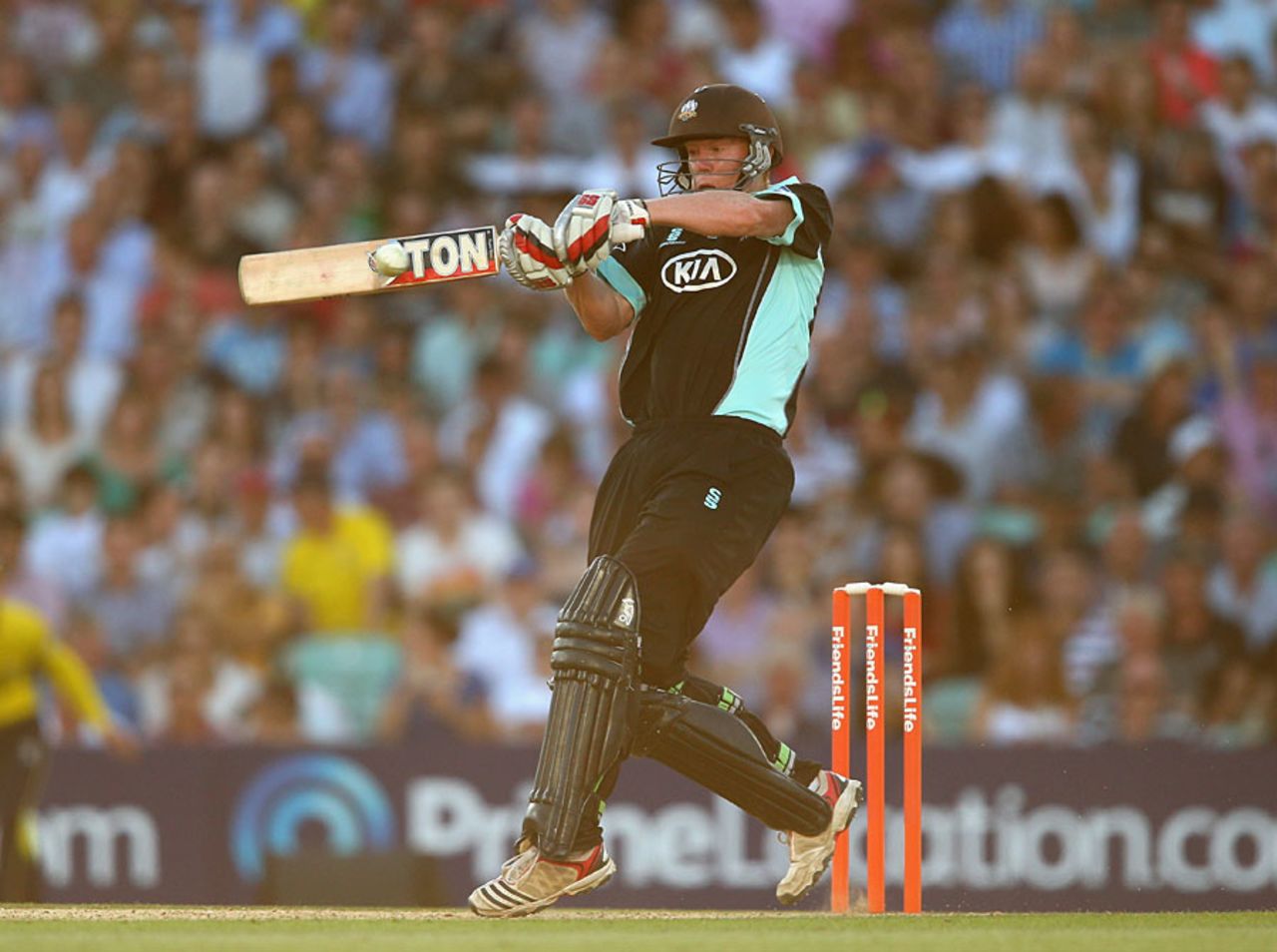 Kevin O'Brien pulls, Surrey v Hampshire, FLt20, South Group, The Oval, July 19, 2013