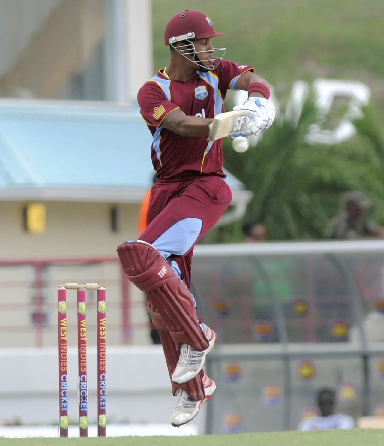 Lendl Simmons gets on top of one, West Indies v Pakistan, 3rd ODI, St Lucia, July 19, 2013