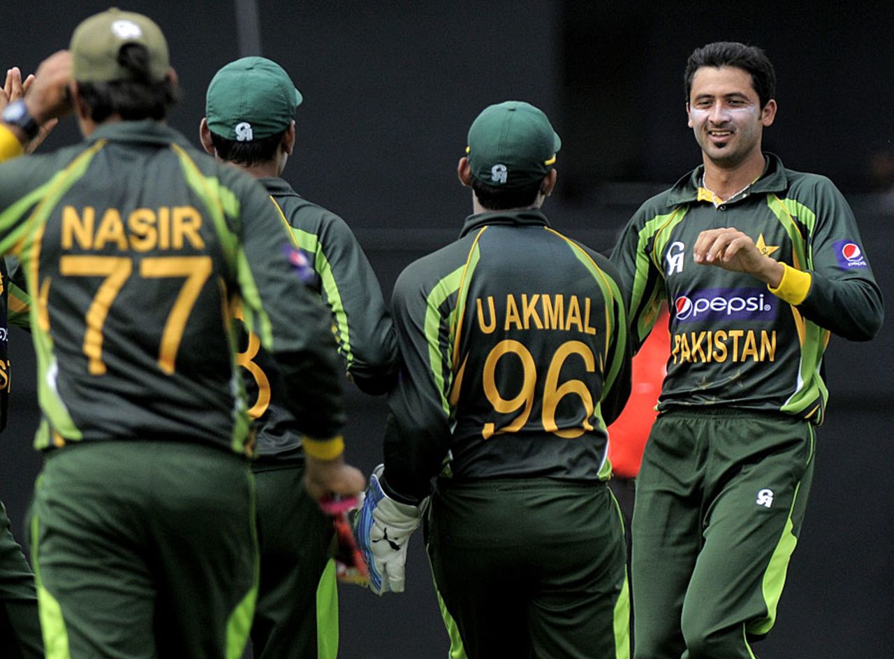 Junaid Khan celebrates Pakistan's first strike, West Indies v Pakistan, 5th ODI, St Lucia, July 24, 2013
