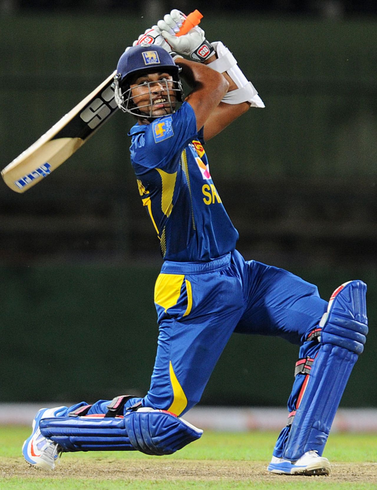 Dinesh Chandimal powers the ball through the off side, Sri Lanka v South Africa, 3rd ODI, Pallekele, July 26, 2013