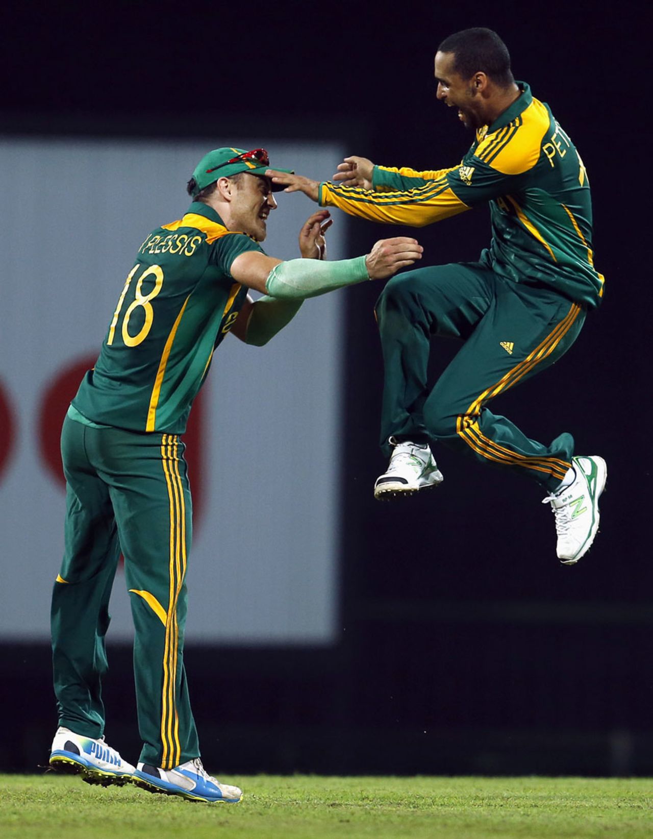 Robin Peterson celebrates the wicket of Mahela Jayawardene, Sri Lanka v South Africa, 3rd ODI, Pallekele, July 26, 2013