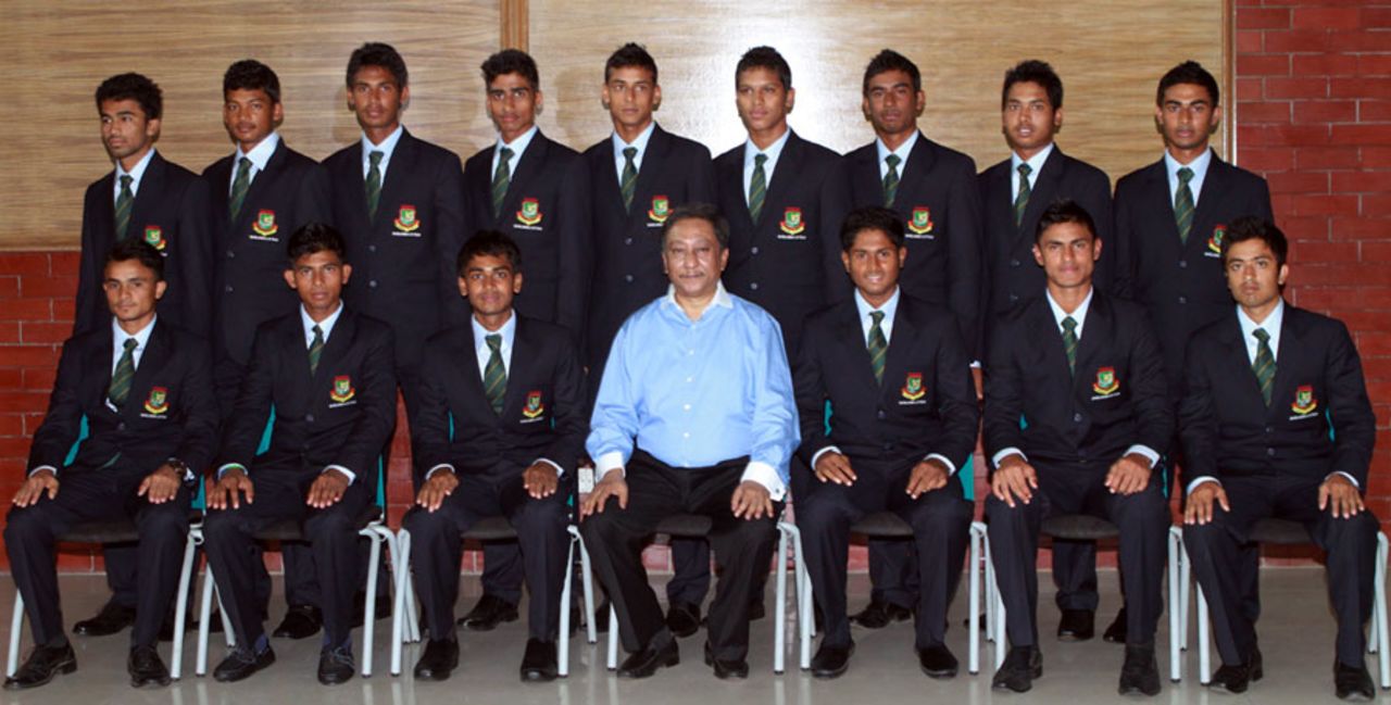 BCB president Nazmul Hassan with the Bangladesh Under-19 squad, Dhaka, July 27, 2013