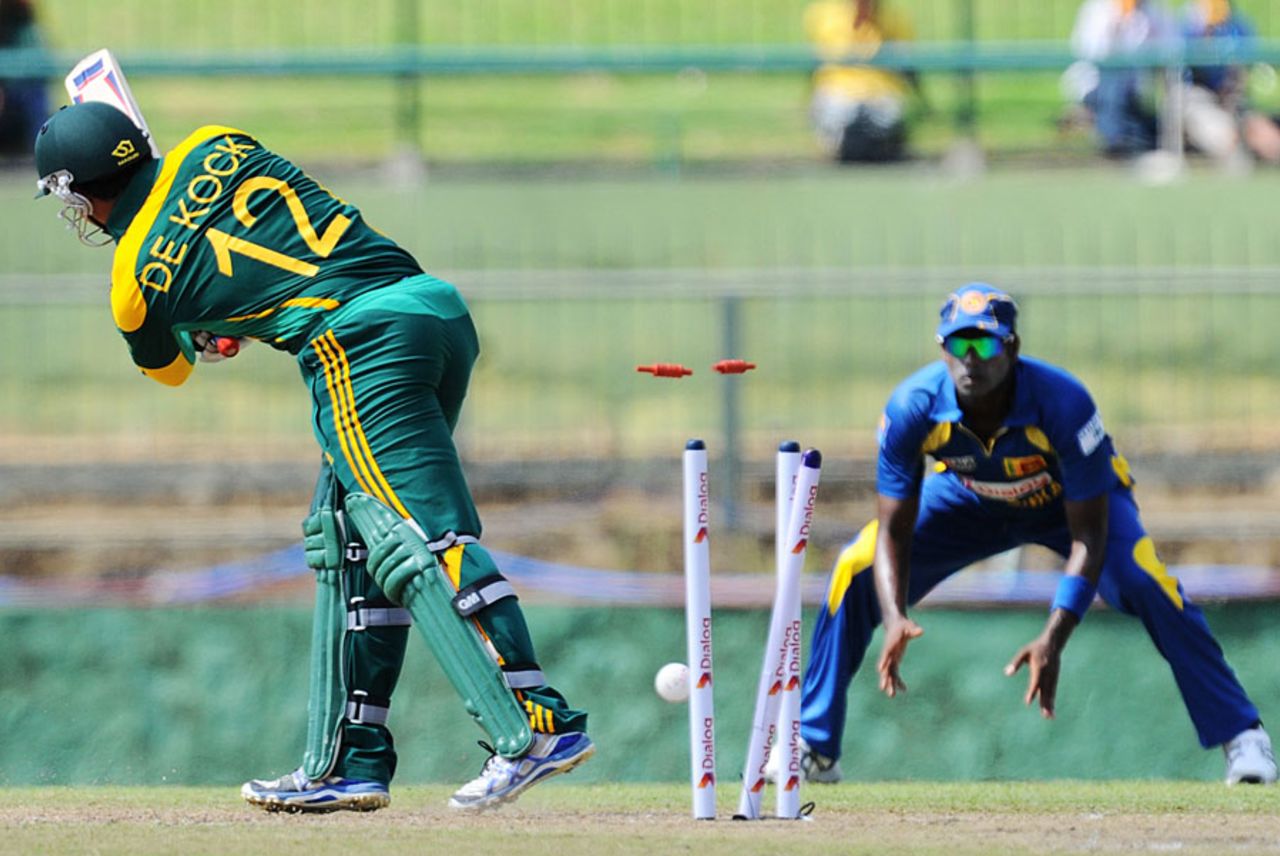 Quinton de Kock was bowled by Lasith Malinga for 8, Sri Lanka v South Africa, 4th ODI, Pallekele, July 28, 2013