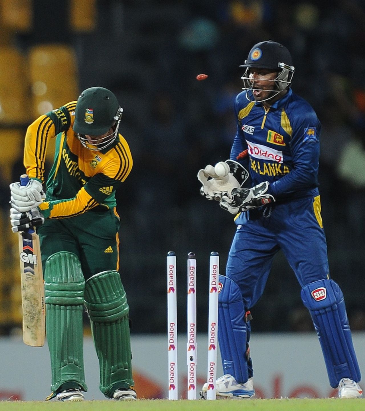 Quinton de Kock was bowled for 27, Sri Lanka v South Africa, 5th ODI, Colombo, July 31, 2013