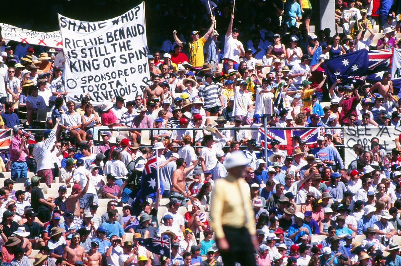 Fans show their support in Melbourne, Australia v England, 2nd Test, Melbourne, 2nd day, December 26, 1994