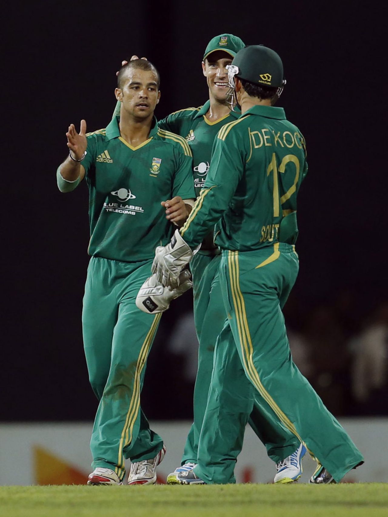 JP Duminy celebrates a dismissal with team-mates, Sri Lanka v South Africa, 1st T20, Colombo, August 2, 2013