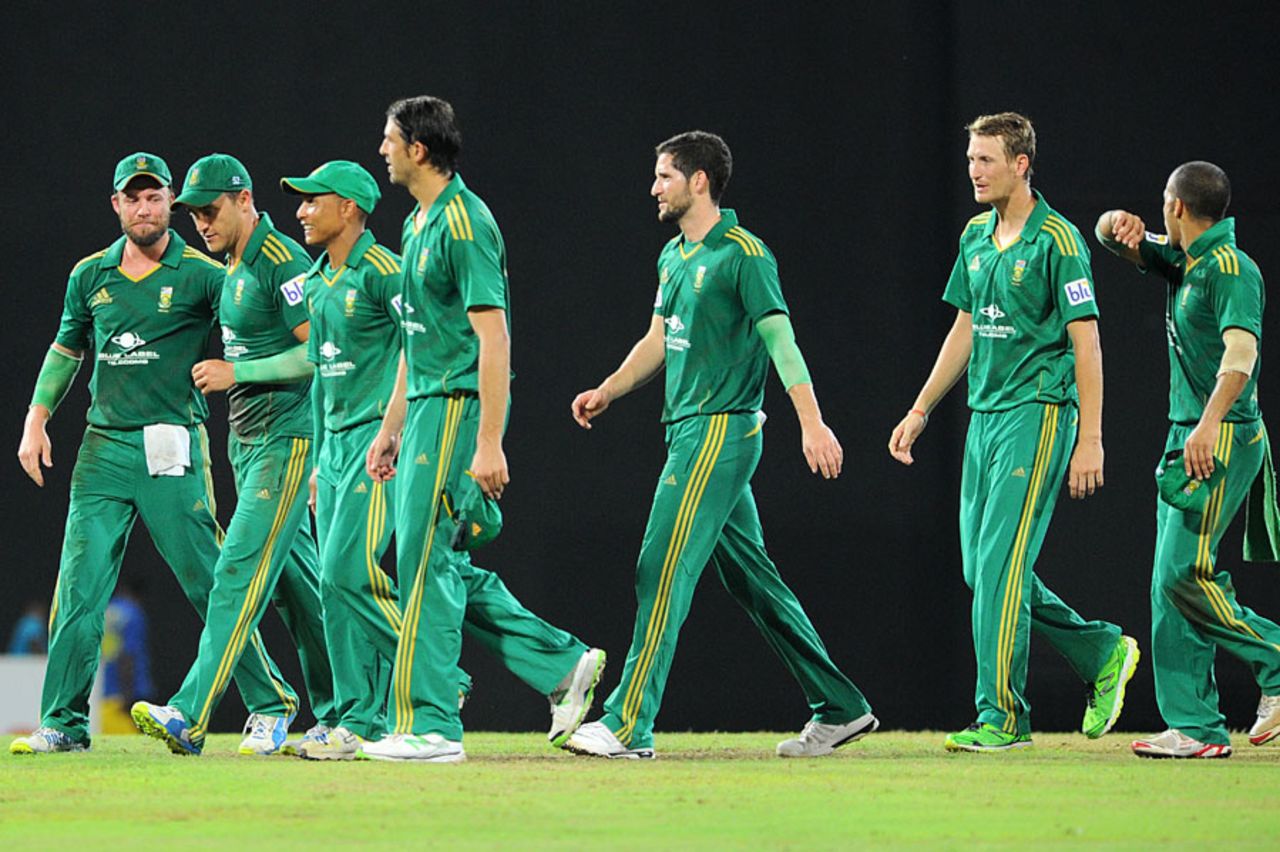 South Africa players walk back after their win, Sri Lanka v South Africa, 1st T20, Colombo, August 2, 2013