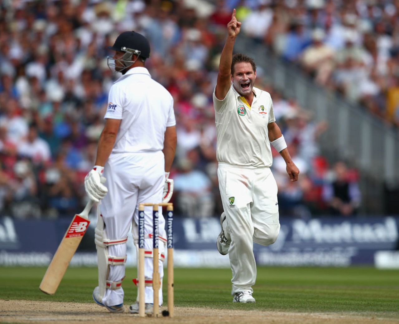 Ryan Harris celebrates after removing Jonathan Trott, England v Australia, 3rd Investec Test, Old Trafford, 3rd day, August 3, 2013