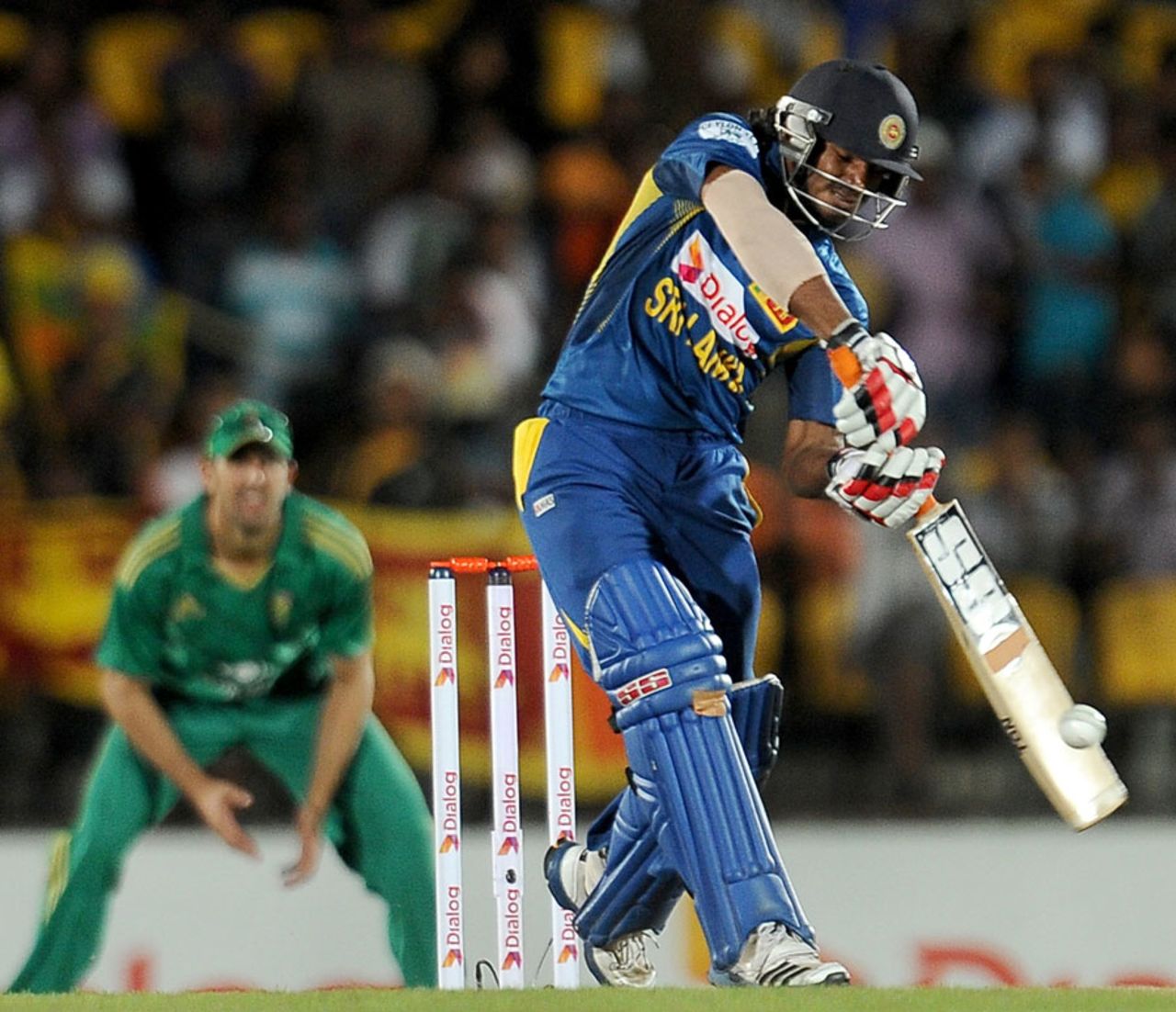 Kusal Perera hoists the ball over the top, Sri Lanka v South Africa, 2nd T20, Hambantota, August 4, 2013