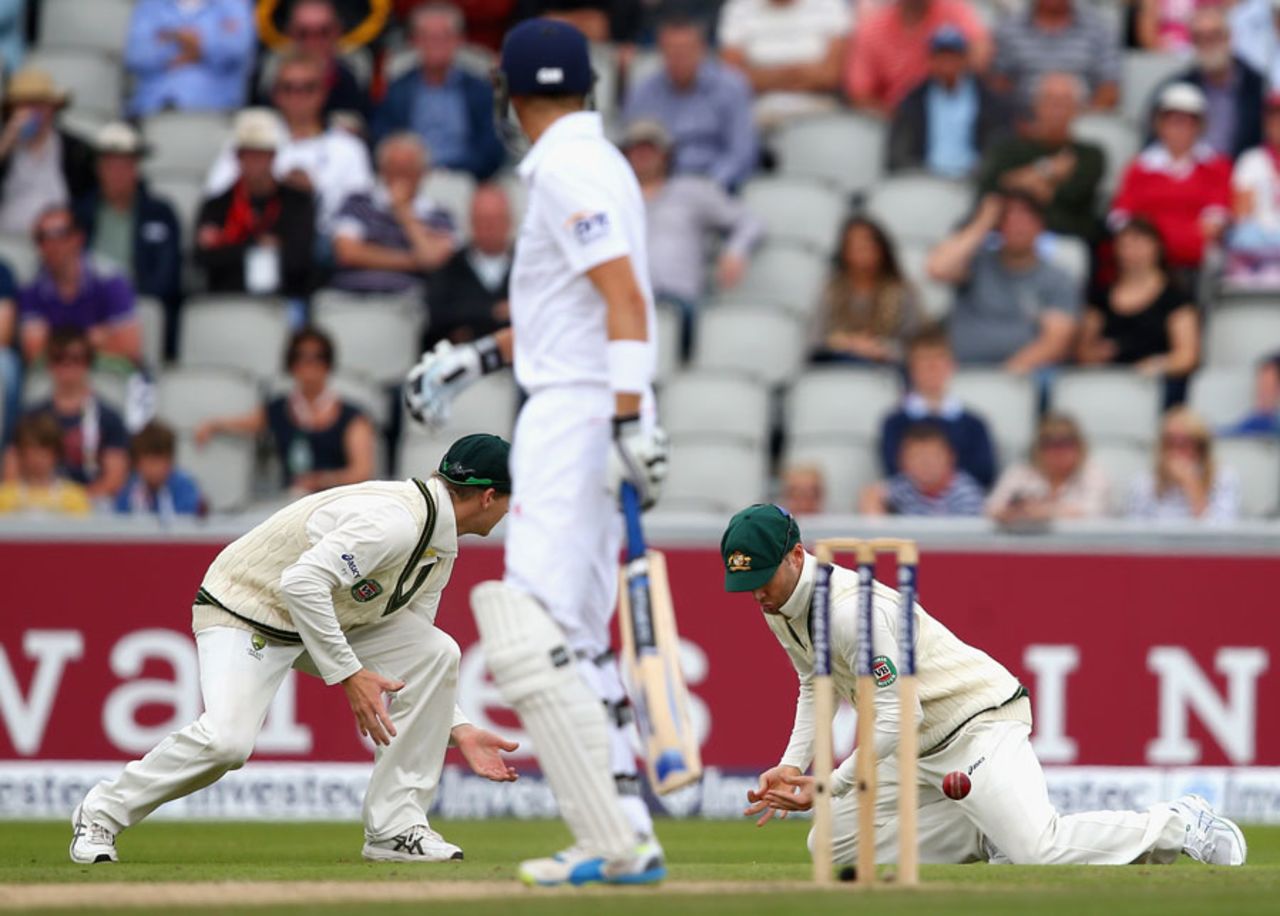 Michael Clarke drops Joe Root at second slip, England v Australia, 3rd Investec Test, Old Trafford, 5th day, August 5, 2013