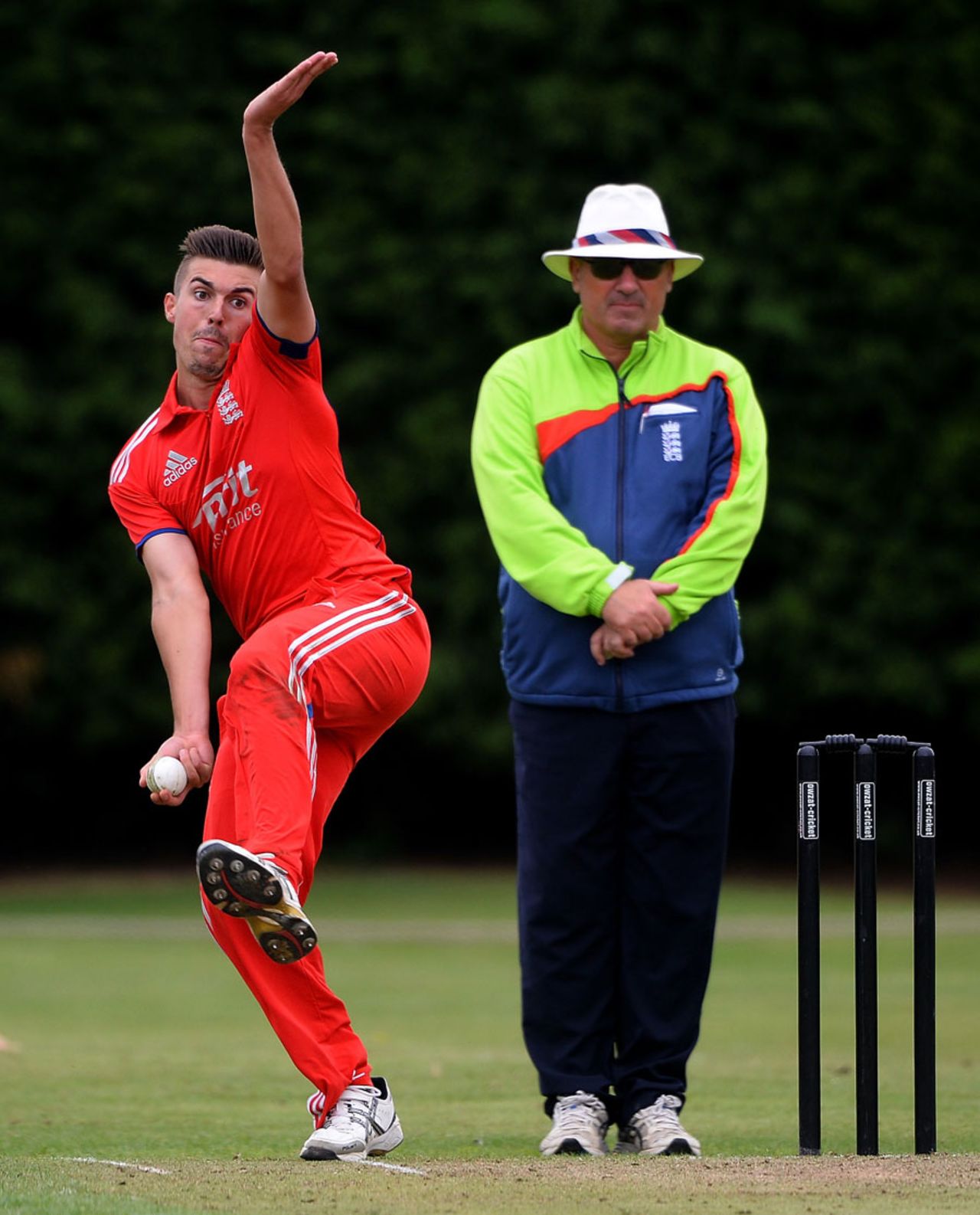 Jack Winslade bowled an economical spell, England Under-19s v Pakistan Under-19s, Under-19s Tri-Nation Tournament, Sleaford, August, 6, 2013