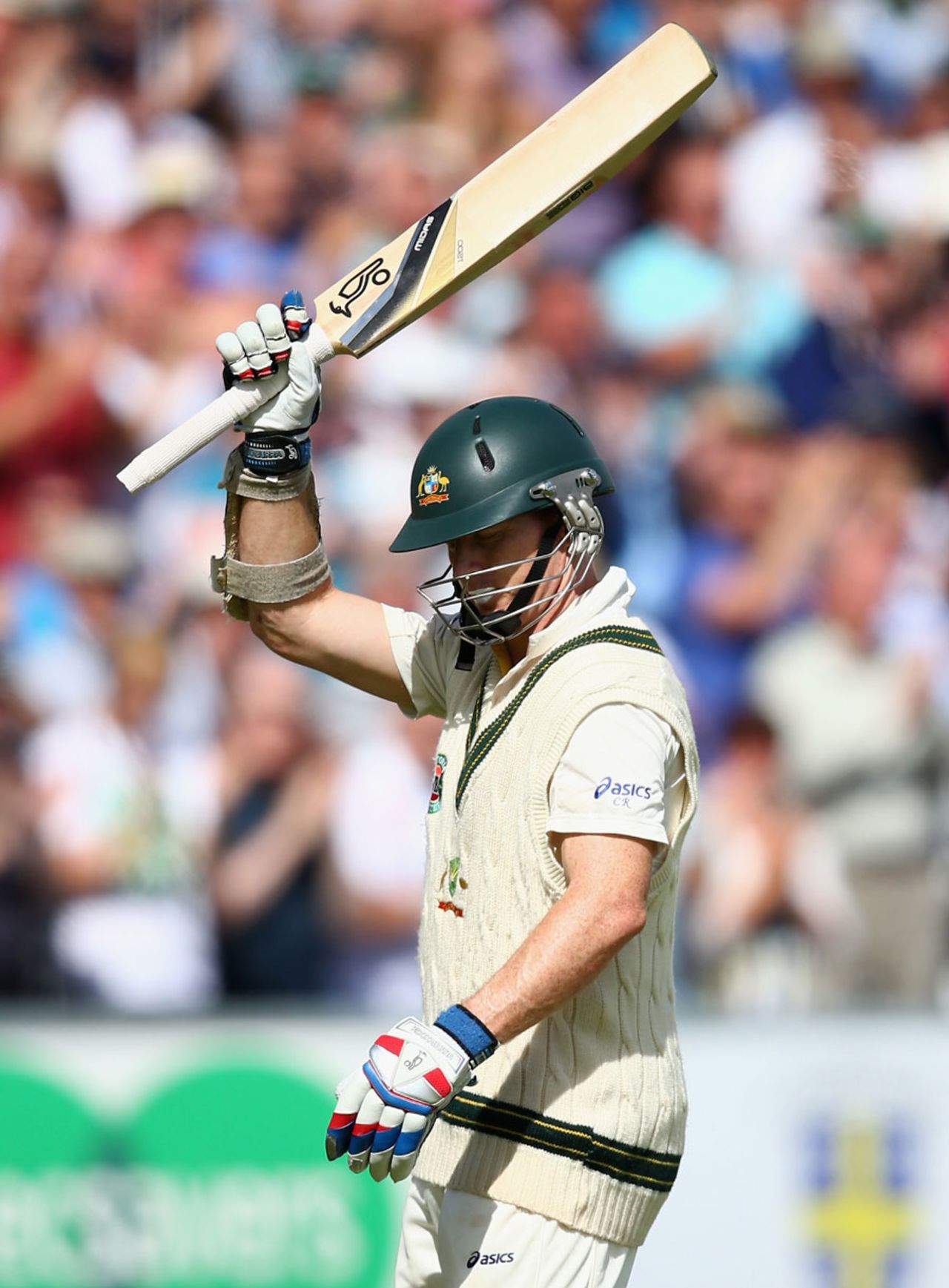 Chris Rogers acknowledges the crowd after he was dismissed for 110, England v Australia, 4th Investec Ashes Test, 3rd day, Chester-le-Street, August 11, 2013