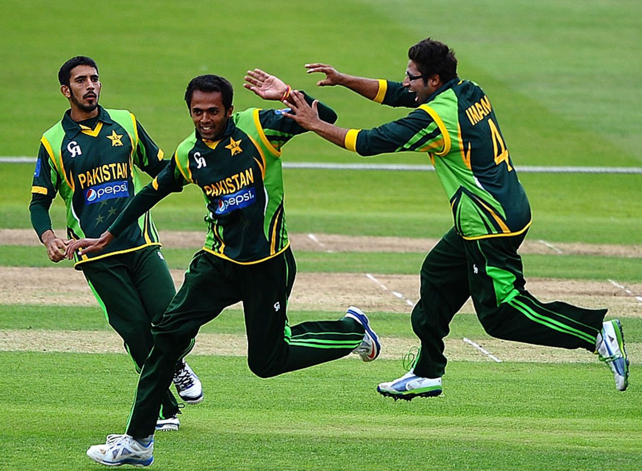 Mohammed Aftab and his team-mates celebrate, England Under-19s v Pakistan Under-19s, Tri-Nation Tournament, Final, Trent Bridge, August 19, 2013