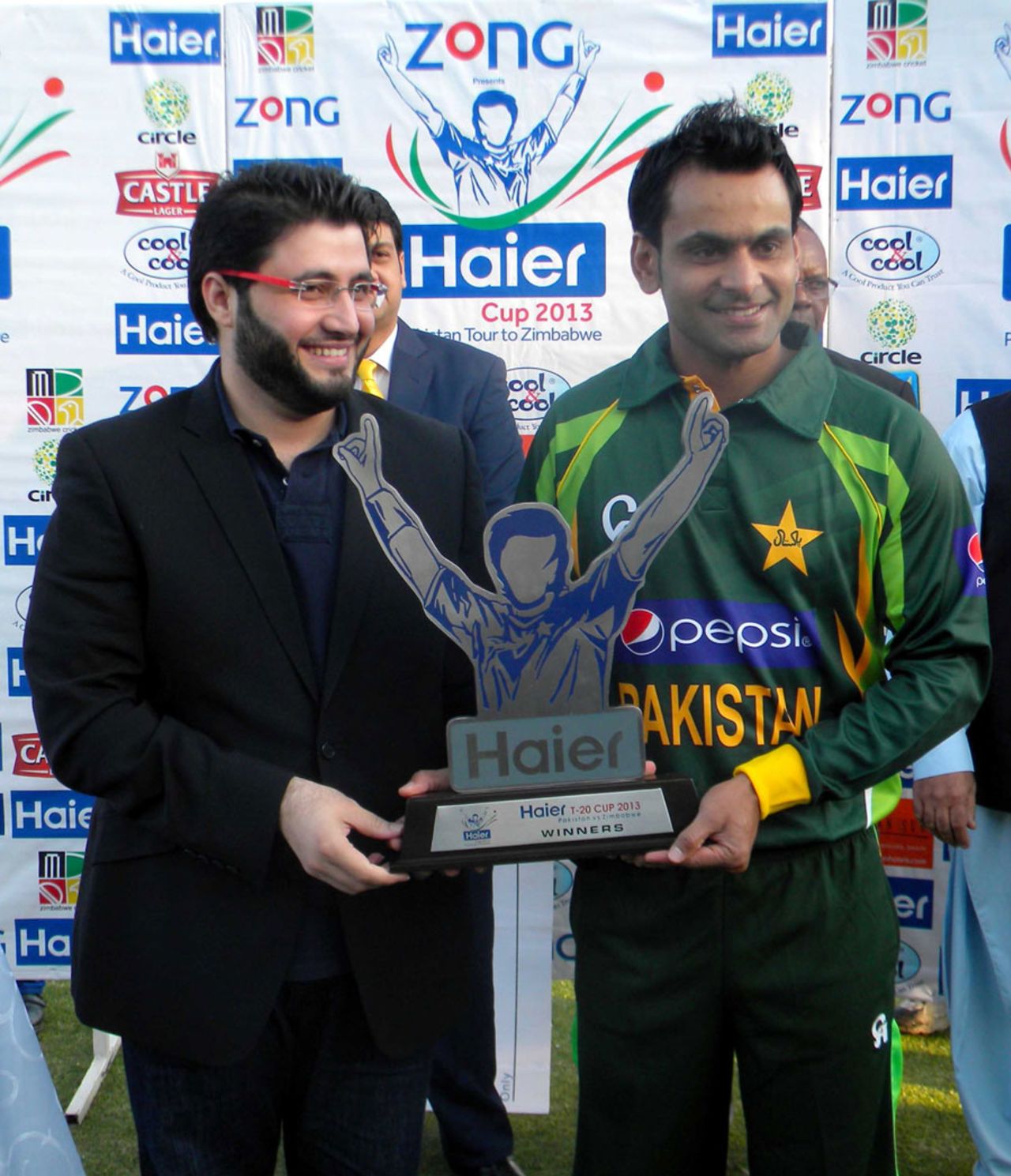 Mohammad Hafeez with the series trophy, Zimbabwe v Pakistan, 2nd T20I, Harare, August 24, 2013