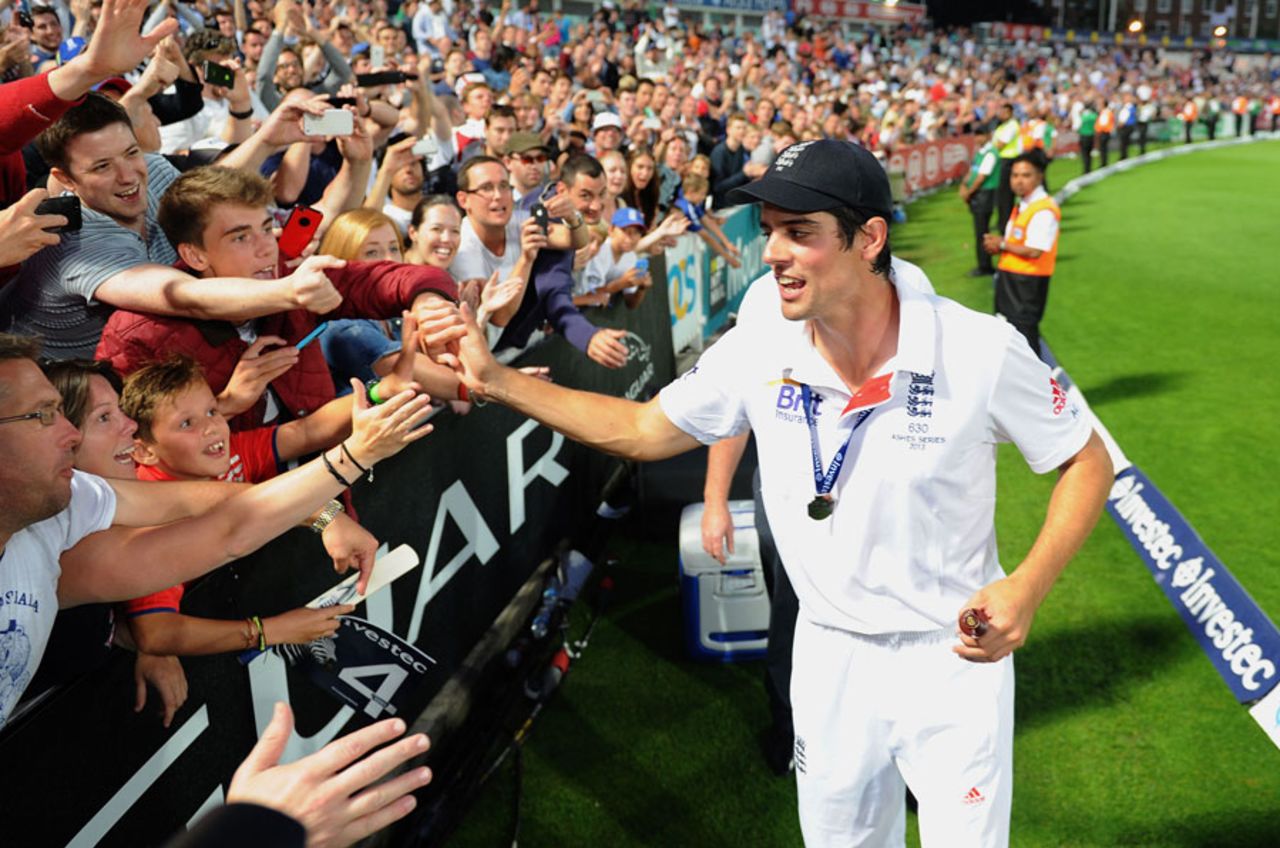 Alastair Cook celebrates with England's supporters, England v Australia, 5th Investec Test, The Oval, 5th day, August 25, 2013