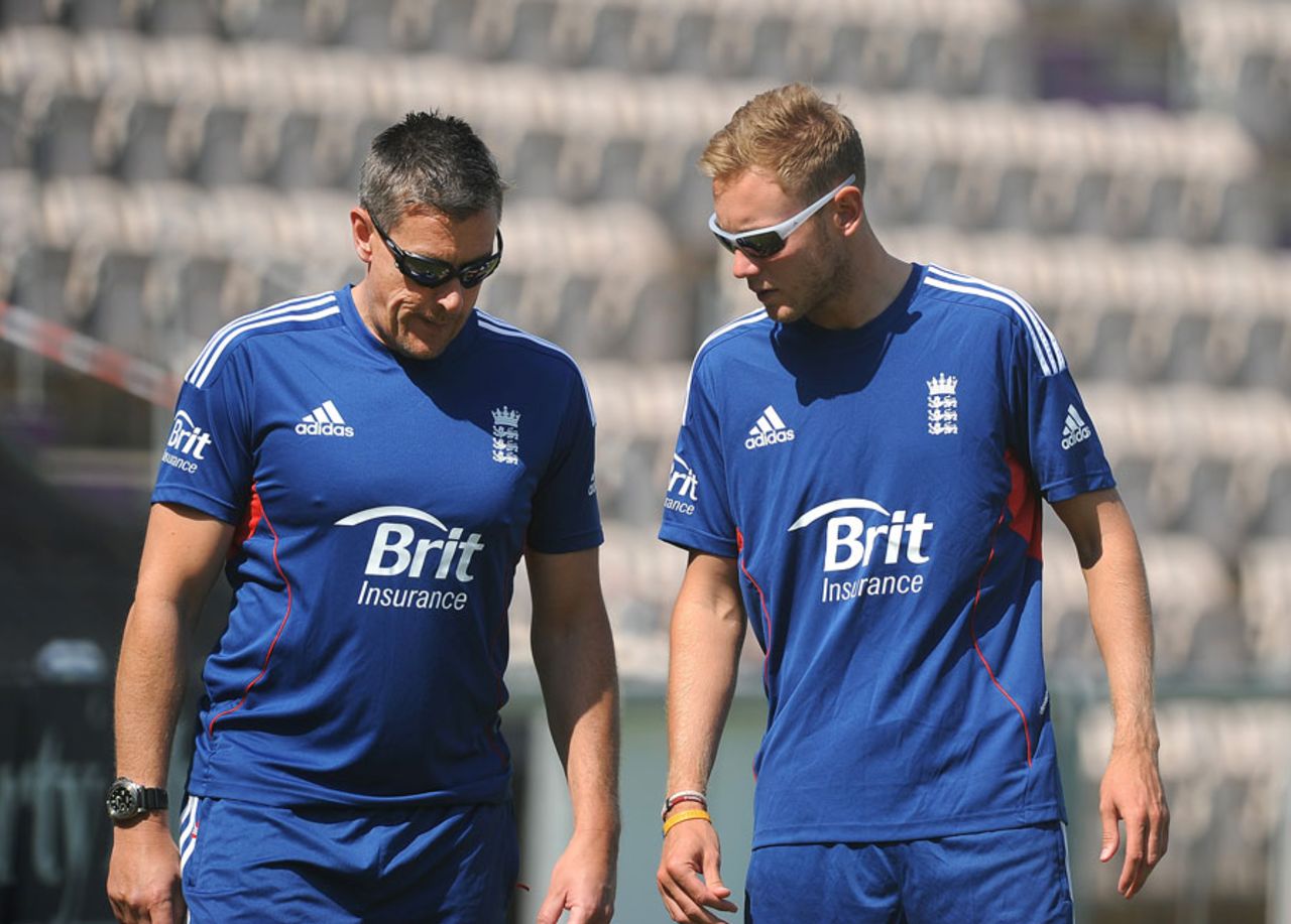 England one-day coach Ashley Giles talks to the T20 captain Stuart Broad, Ageas Bowl, August, 27, 2013