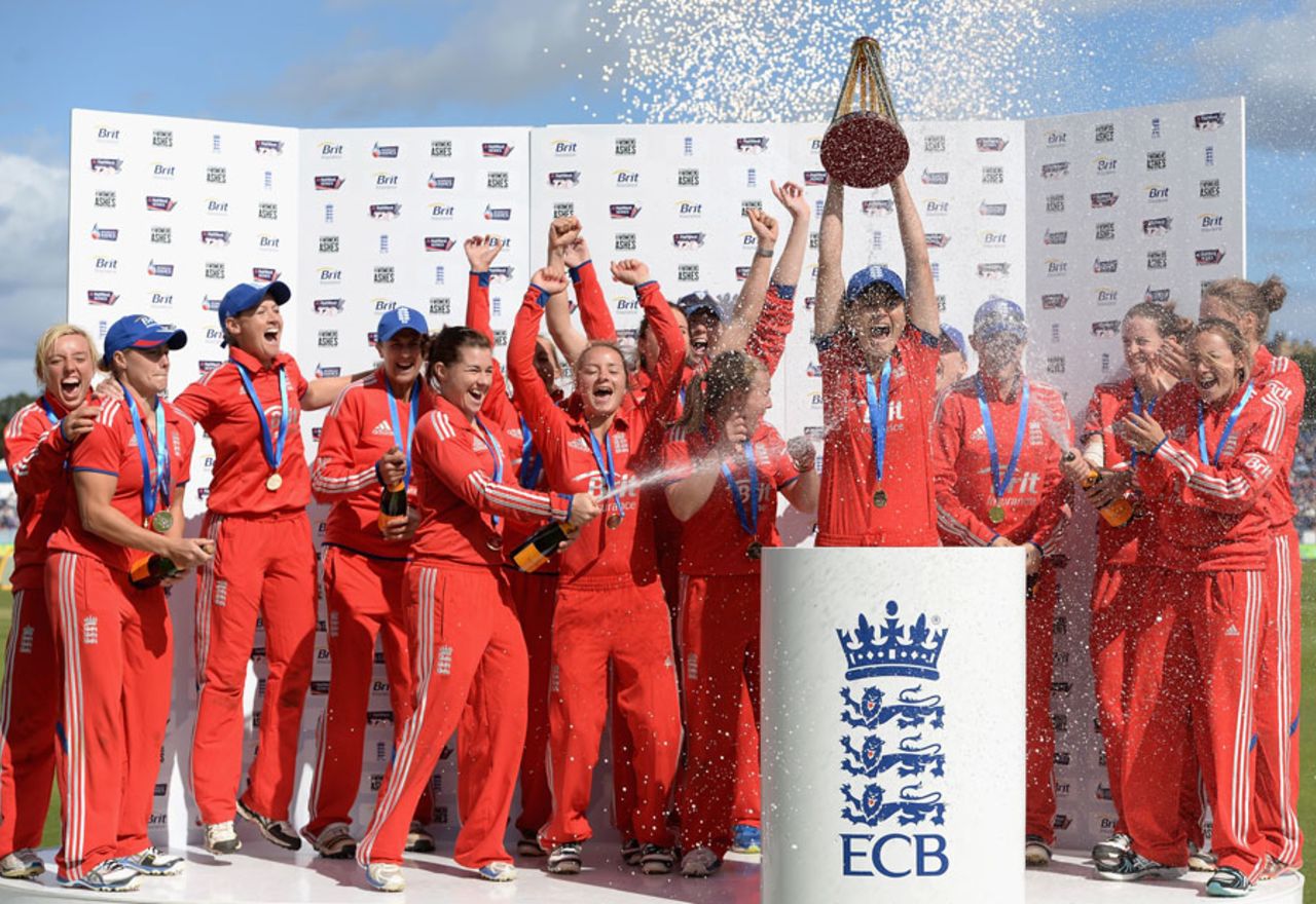 England celebrate with the Ashes trophy, England v Australia, 3rd Women's T20, Chester-le-Street, August 31, 2013