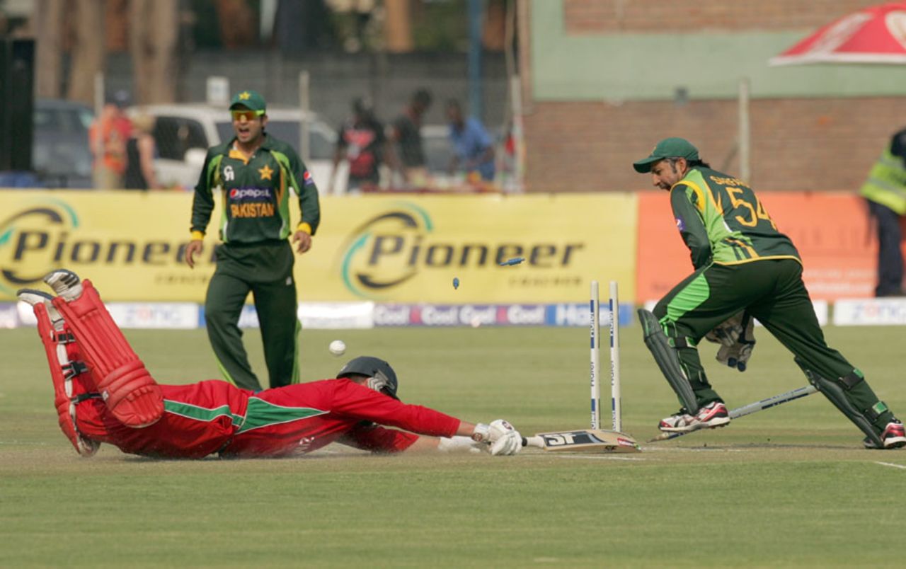 Brendan Taylor was short of his ground after a Misbah-ul-Haq direct hit, Zimbabwe v Pakistan, 3rd ODI, Harare, August 31, 2013
